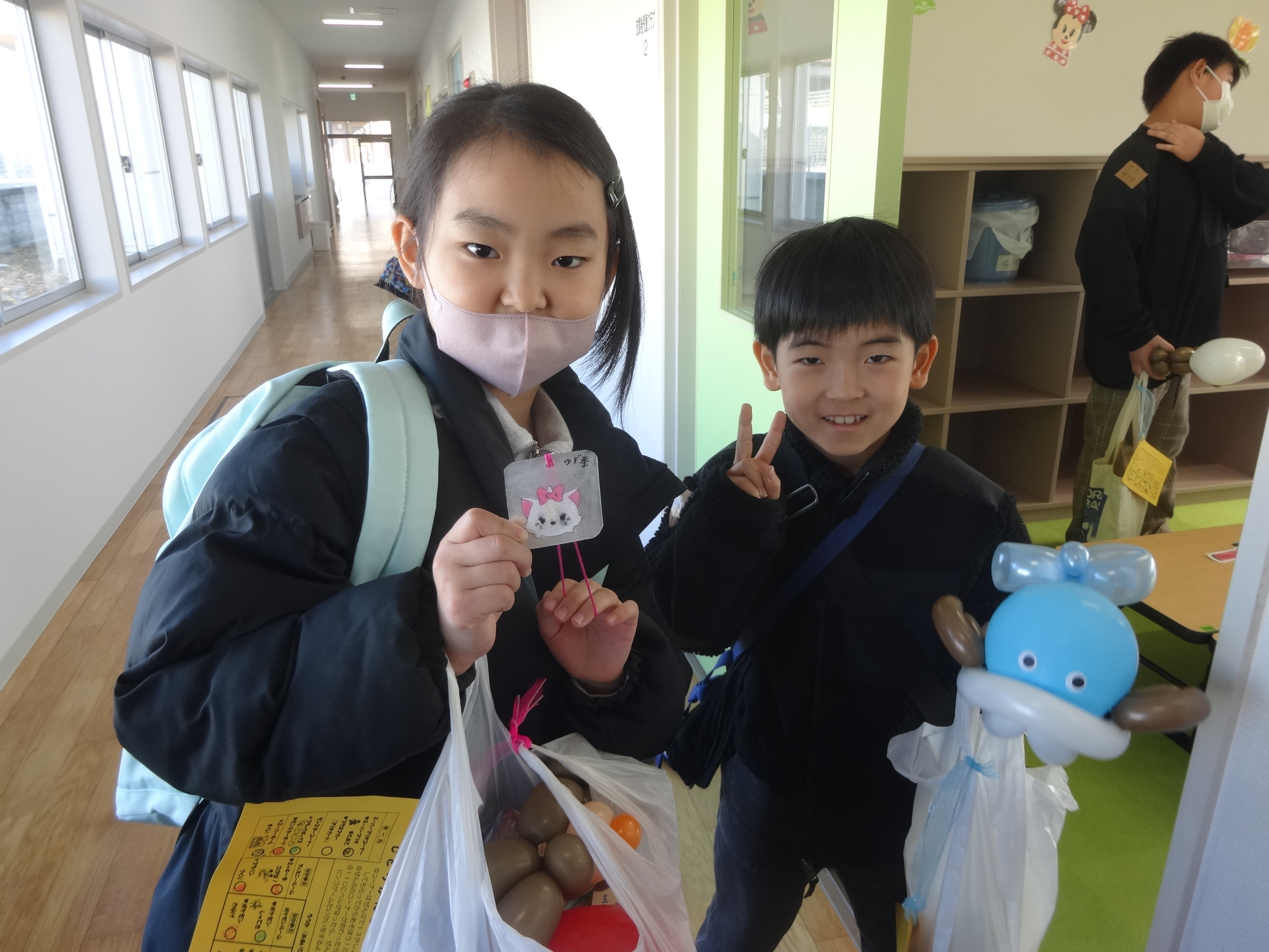 ����������