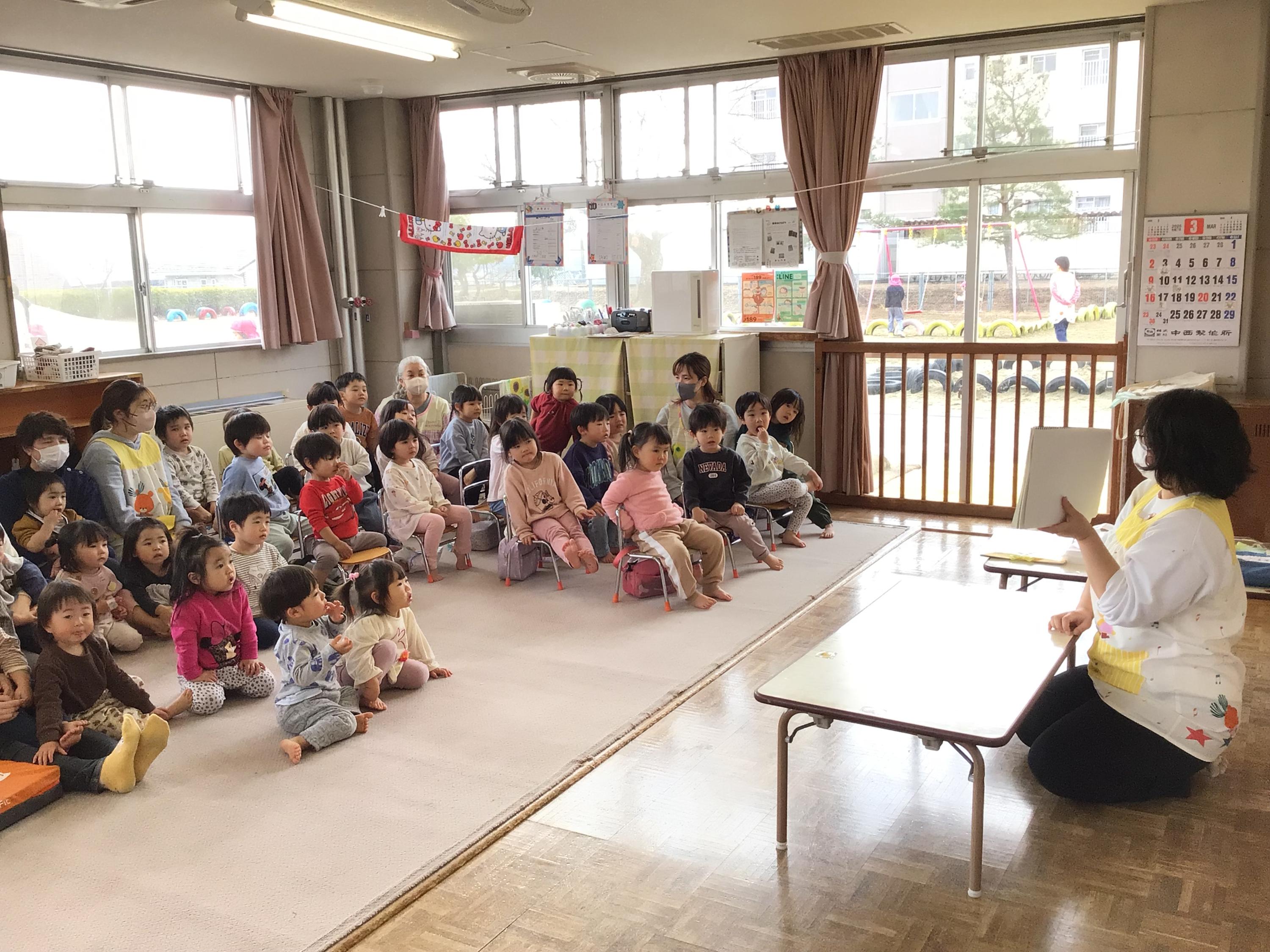 未満児おわりの会1 未満児おわりの会1
