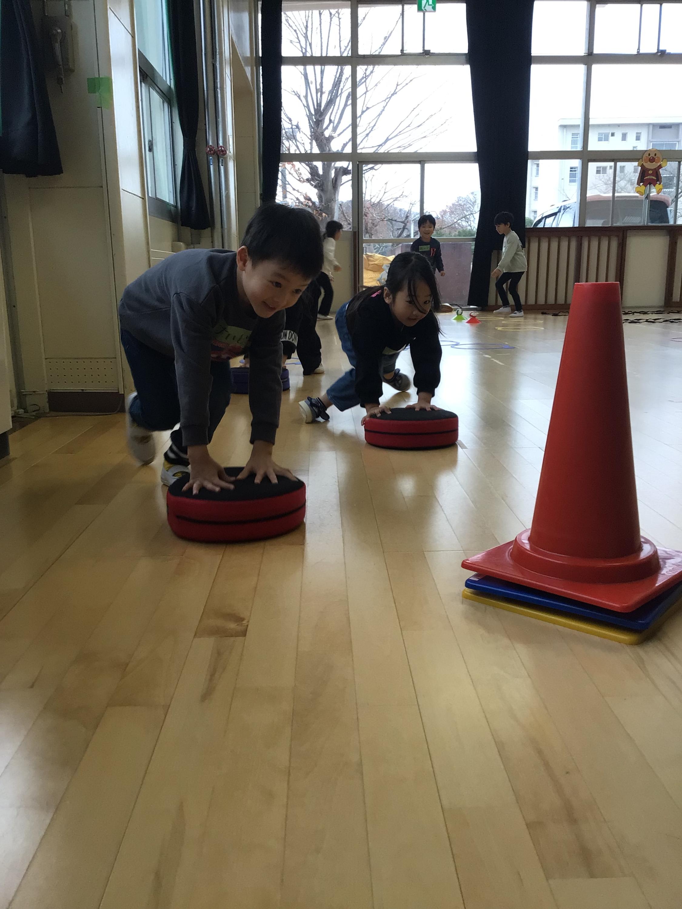 ����������